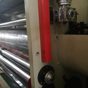 吉(ji)安KC-H1425高速四(si)色水墨印(yin)刷開槽機(ji)